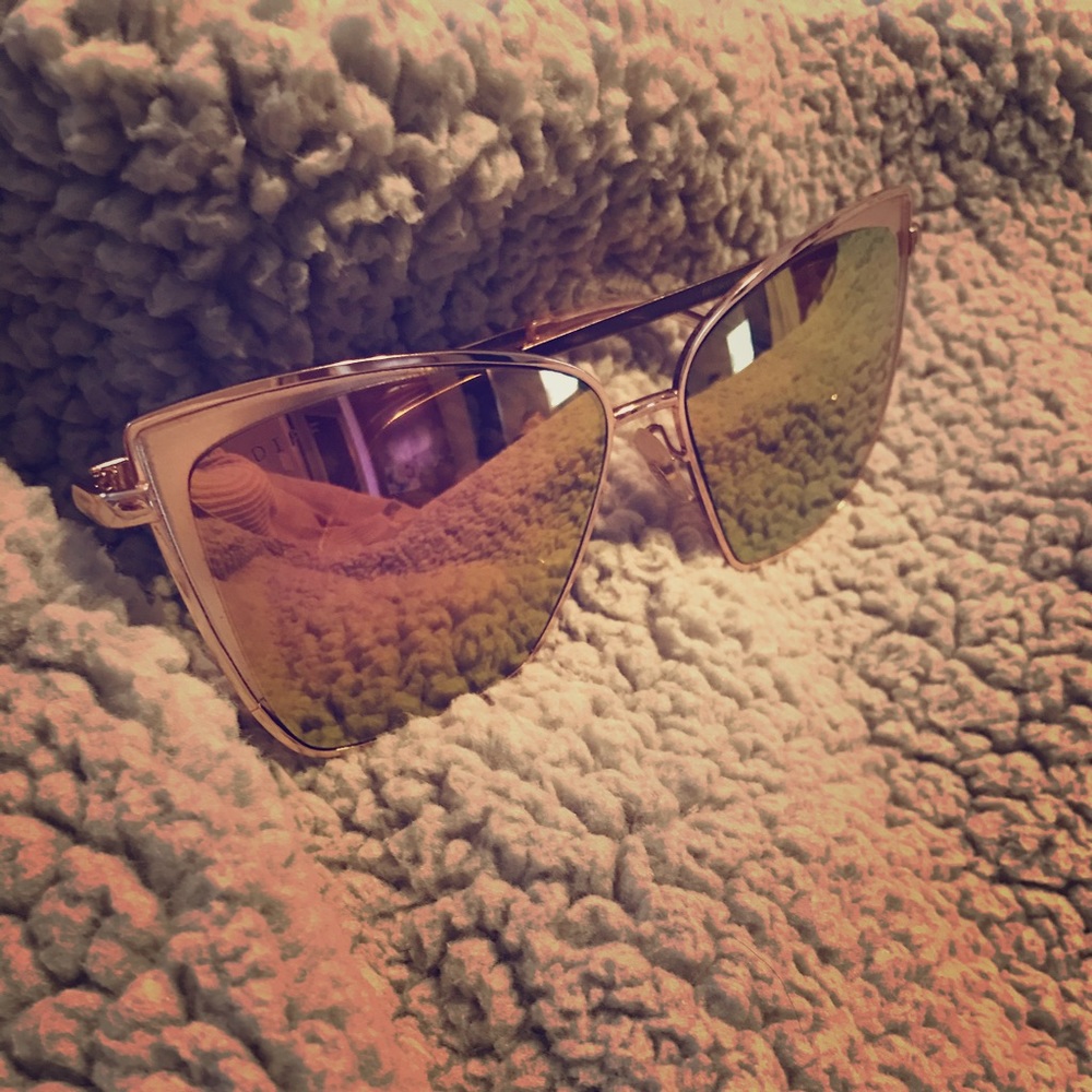 Diff Rose Gold Sunglasses Becky style
